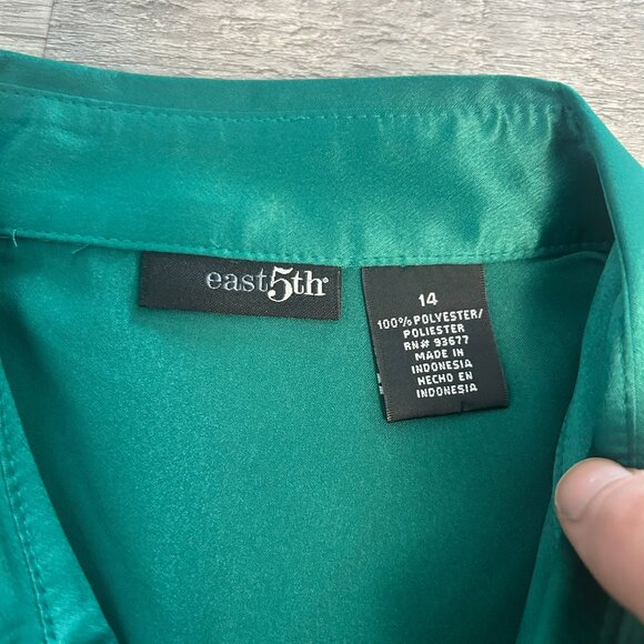 East Of 5th Green Silky Long Sleeve Button Down Blouse NWOT O46 - Picture 2 of 6